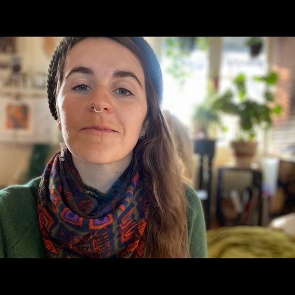 Meet your Posher, Claire - Picture 1 of 1